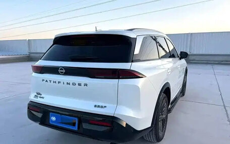 Nissan Pathfinder, 2024 год, 3 фотография