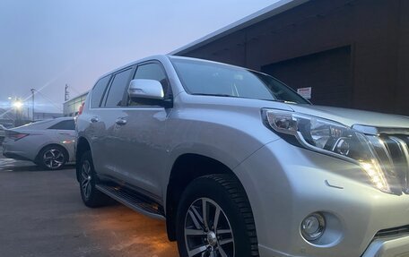 Toyota Land Cruiser Prado 150 рестайлинг 2, 2014 год, 3 450 000 рублей, 5 фотография