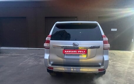 Toyota Land Cruiser Prado 150 рестайлинг 2, 2014 год, 3 450 000 рублей, 6 фотография