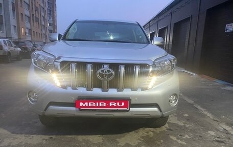 Toyota Land Cruiser Prado 150 рестайлинг 2, 2014 год, 3 450 000 рублей, 7 фотография