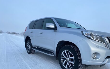 Toyota Land Cruiser Prado 150 рестайлинг 2, 2014 год, 3 450 000 рублей, 14 фотография