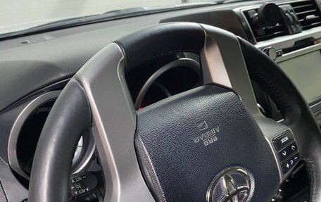 Toyota Land Cruiser Prado 150 рестайлинг 2, 2014 год, 3 450 000 рублей, 19 фотография