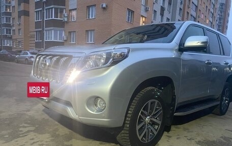 Toyota Land Cruiser Prado 150 рестайлинг 2, 2014 год, 3 450 000 рублей, 24 фотография