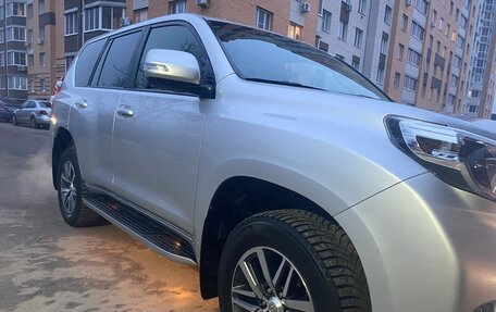 Toyota Land Cruiser Prado 150 рестайлинг 2, 2014 год, 3 450 000 рублей, 32 фотография