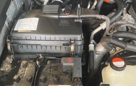 Toyota Land Cruiser Prado 150 рестайлинг 2, 2014 год, 3 450 000 рублей, 34 фотография