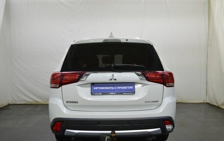 Mitsubishi Outlander III рестайлинг 3, 2018 год, 1 457 910 рублей, 6 фотография