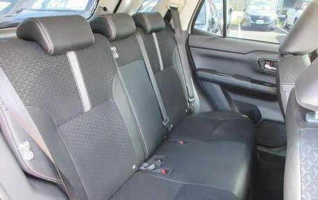 Daihatsu Rocky, 2023 год, 1 418 000 рублей, 28 фотография