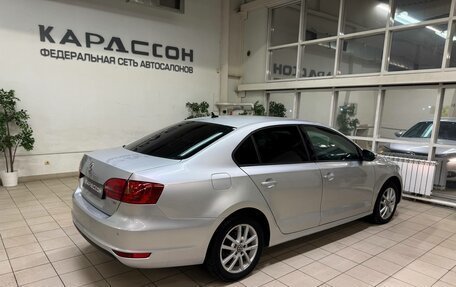 Volkswagen Jetta VI, 2011 год, 780 000 рублей, 2 фотография