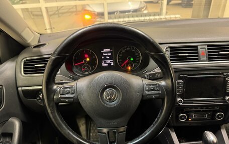 Volkswagen Jetta VI, 2011 год, 780 000 рублей, 7 фотография