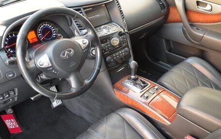 Infiniti FX II, 2011 год, 2 200 000 рублей, 10 фотография