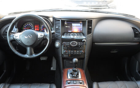 Infiniti FX II, 2011 год, 2 200 000 рублей, 24 фотография