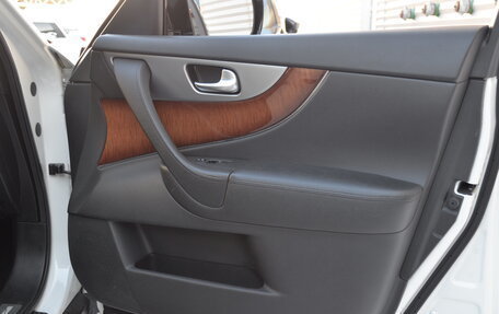 Infiniti FX II, 2011 год, 2 200 000 рублей, 30 фотография