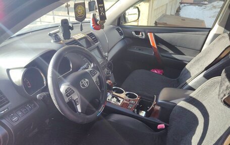 Toyota Highlander III, 2012 год, 2 300 000 рублей, 6 фотография