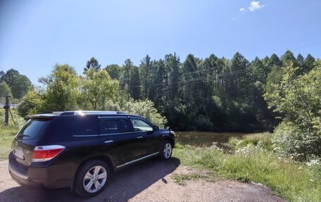 Toyota Highlander III, 2012 год, 2 300 000 рублей, 2 фотография