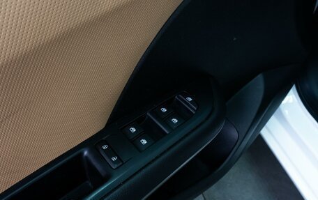 Chevrolet Monza, 2022 год, 1 659 000 рублей, 19 фотография