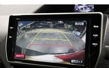 Toyota Noah III, 2017 год, 2 005 000 рублей, 15 фотография