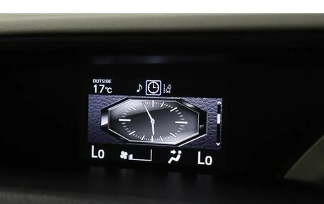 Toyota Noah III, 2017 год, 2 005 000 рублей, 14 фотография