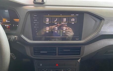 Volkswagen T-Cross I, 2023 год, 1 370 978 рублей, 10 фотография