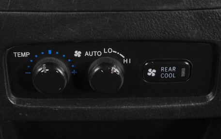 Toyota Land Cruiser Prado 120 рестайлинг, 2008 год, 2 559 000 рублей, 27 фотография