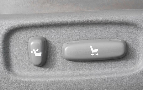 Toyota Land Cruiser Prado 120 рестайлинг, 2008 год, 2 559 000 рублей, 26 фотография