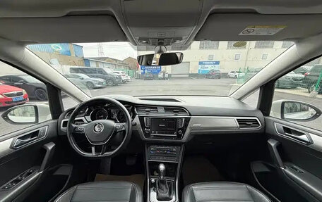 Volkswagen Touran III, 2022 год, 1 729 003 рублей, 11 фотография