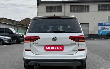 Volkswagen Touran III, 2022 год, 1 729 003 рублей, 9 фотография