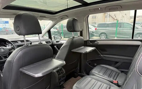 Volkswagen Touran III, 2022 год, 1 729 003 рублей, 22 фотография