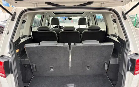 Volkswagen Touran III, 2022 год, 1 729 003 рублей, 27 фотография