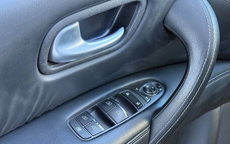 Nissan Patrol, 2014 год, 2 700 000 рублей, 13 фотография