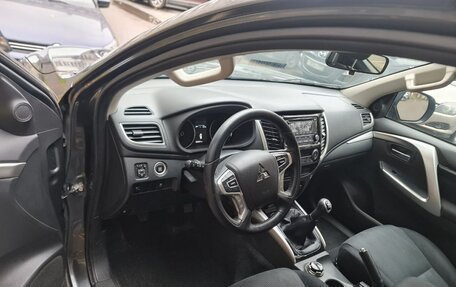 Mitsubishi Pajero Sport III рестайлинг, 2019 год, 3 100 000 рублей, 8 фотография