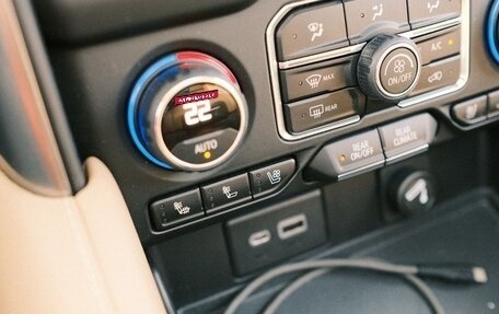 Chevrolet Tahoe IV, 2022 год, 11 990 000 рублей, 20 фотография