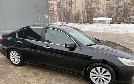 Honda Accord IX рестайлинг, 2013 год, 1 500 000 рублей, 2 фотография