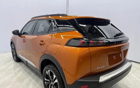 Peugeot 2008 II, 2022 год, 1 790 000 рублей, 4 фотография