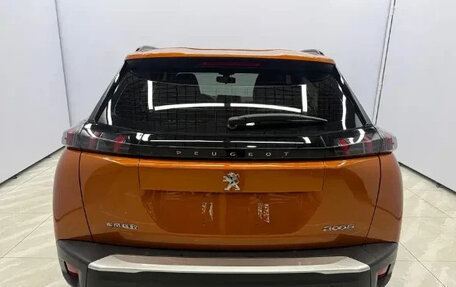 Peugeot 2008 II, 2022 год, 1 790 000 рублей, 5 фотография