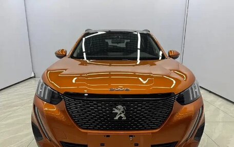 Peugeot 2008 II, 2022 год, 1 790 000 рублей, 2 фотография