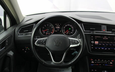 Volkswagen Tiguan II, 2021 год, 2 677 000 рублей, 13 фотография