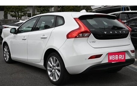 Volvo V40 II рестайлинг, 2019 год, 1 190 000 рублей, 4 фотография