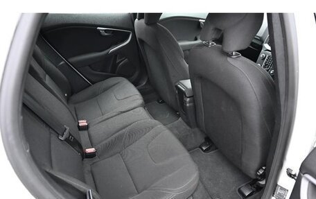 Volvo V40 II рестайлинг, 2019 год, 1 190 000 рублей, 15 фотография