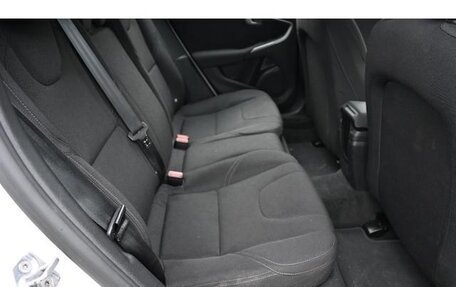 Volvo V40 II рестайлинг, 2019 год, 1 190 000 рублей, 16 фотография