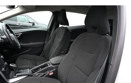 Volvo V40 II рестайлинг, 2019 год, 1 190 000 рублей, 22 фотография