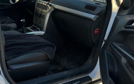 Opel Astra J, 2012 год, 700 000 рублей, 9 фотография