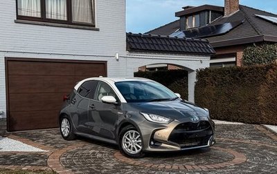 Toyota Yaris, 2023 год, 1 220 000 рублей, 1 фотография