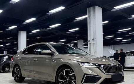 Skoda Octavia IV, 2022 год, 2 100 000 рублей, 1 фотография