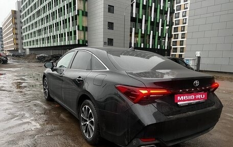 Toyota Avalon, 2022 год, 3 390 000 рублей, 5 фотография