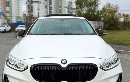 BMW 1 серия, 2023 год, 1 980 000 рублей, 3 фотография