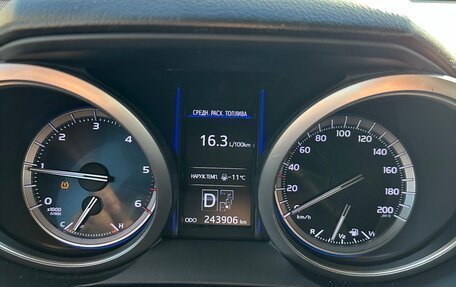 Toyota Land Cruiser Prado 150 рестайлинг 2, 2014 год, 4 100 000 рублей, 9 фотография