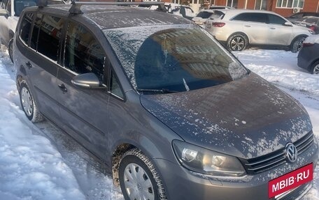 Volkswagen Touran III, 2011 год, 1 190 000 рублей, 4 фотография