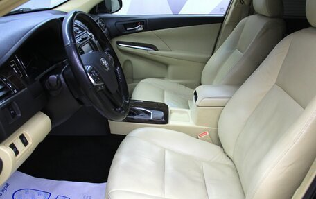 Toyota Camry, 2018 год, 2 199 900 рублей, 15 фотография