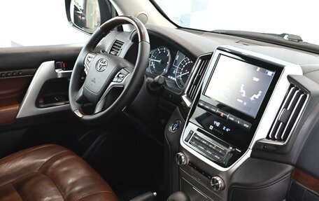 Toyota Land Cruiser 200, 2016 год, 5 310 000 рублей, 12 фотография