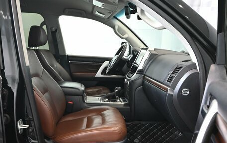 Toyota Land Cruiser 200, 2016 год, 5 310 000 рублей, 10 фотография